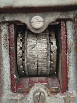 Molinillo de café antiguo