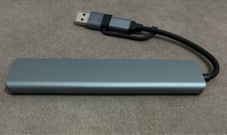 Dispositivo portátil adaptador múltiples puertos