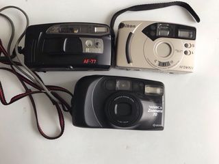 Lotto di 3 Fotocamere: Nikon, Ricoh, Yashica