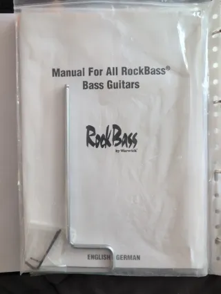 Bajo Warwick Rockbass Streamer Standard 5 cuerdas.