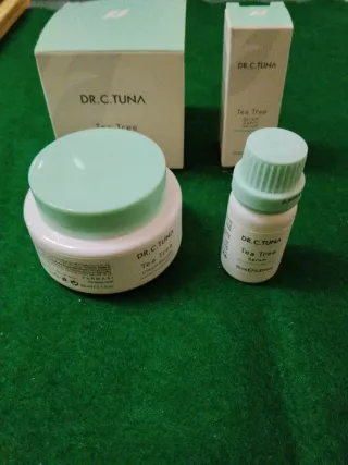 Dr. C. Tuna Tea Tree Crema y Sérum