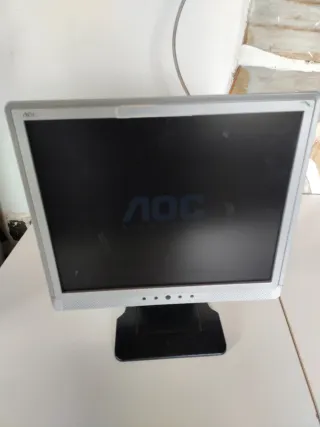 Monitor AOC con altoparlante