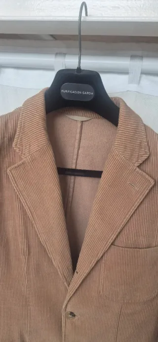 Americana de pana 48 Purificacion Garcia. Elegante
