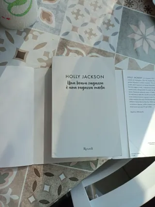 UNA BRAVA RAGAZZA E UNA RAGAZZA MORTA