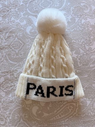 Gorro de lana blanco con pompón