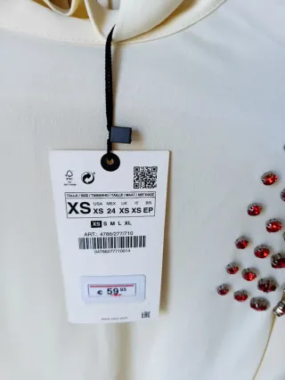 Blusa Beige con Strass Rojo BAJADA DE PRECIO