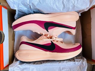 ZAPATILLAS NIKE REVOLUTION 8 NÚMERO 37.5