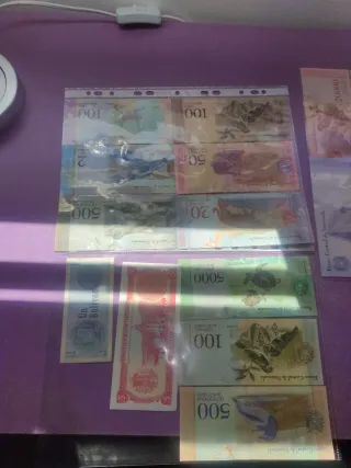Colección de 23 Billetes Venezolanos