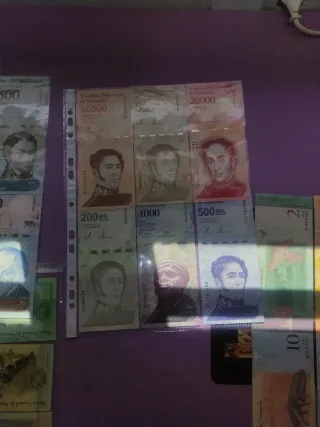Colección de 23 Billetes Venezolanos