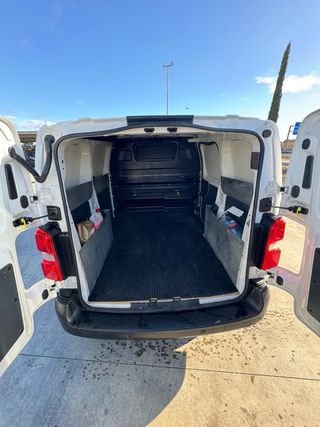 Vendo Mi furgoneta Citroen Jumpy año 2019