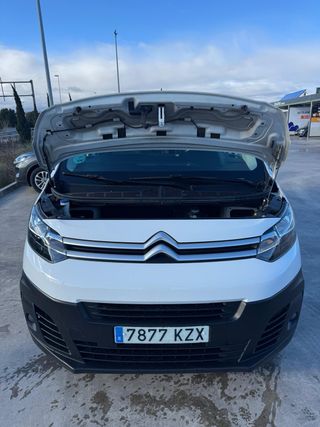Vendo Mi furgoneta Citroen Jumpy año 2019