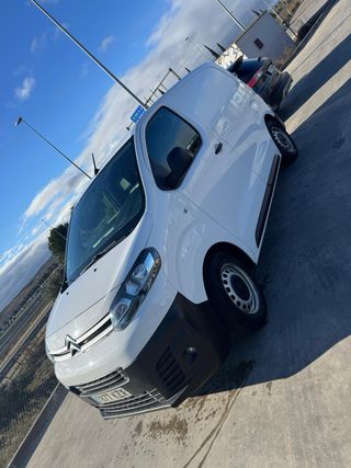 Vendo Mi furgoneta Citroen Jumpy año 2019