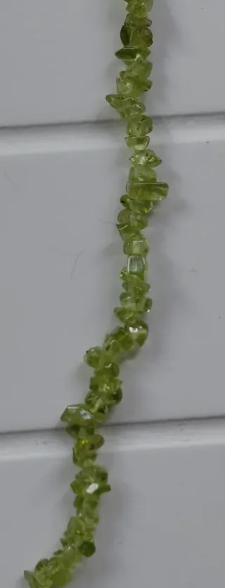 Collar piedras de Peridoto semipreciosas.