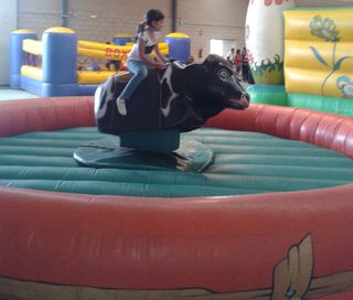 Toro mecánico para fiestas