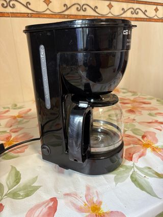 Cafetera Eléctrica Negra