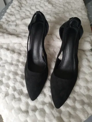 Zapatos de tacón negros