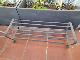 Zapatero / Banco Bajo Hierro Forjado