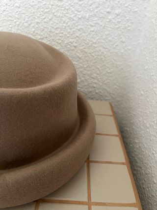 Sombrero casquete beige