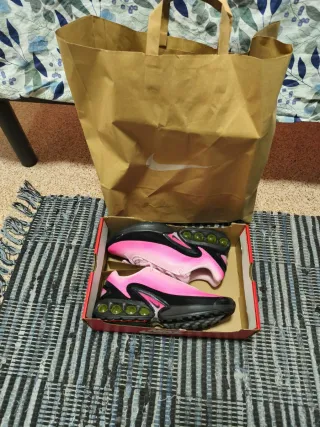 Nike Air Max DN Rosa y Negro