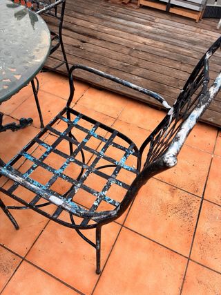 Mesa redonda y 4 sillas hierro forjado