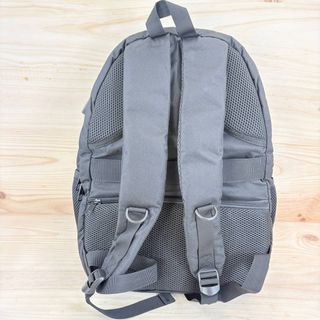 Mochila RJEU para portátil con carga USB, Negro