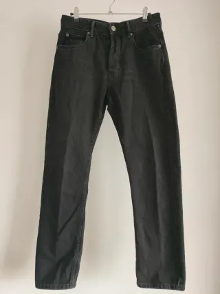 Pantalones vaqueros negros rectos