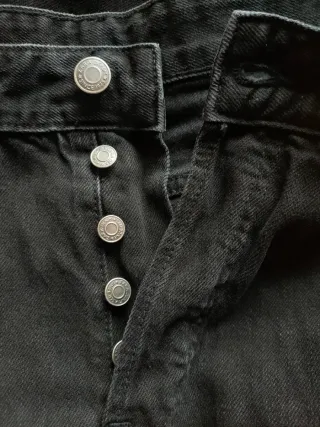 Pantalones vaqueros negros rectos