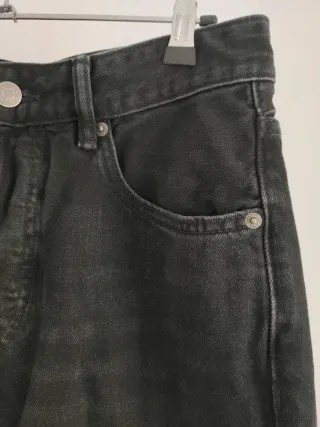 Pantalones vaqueros negros rectos