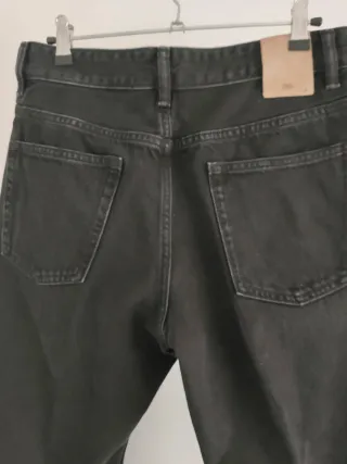 Pantalones vaqueros negros rectos