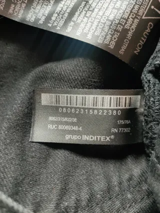 Pantalones vaqueros negros rectos