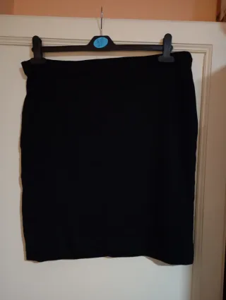 Falda tubo negra
