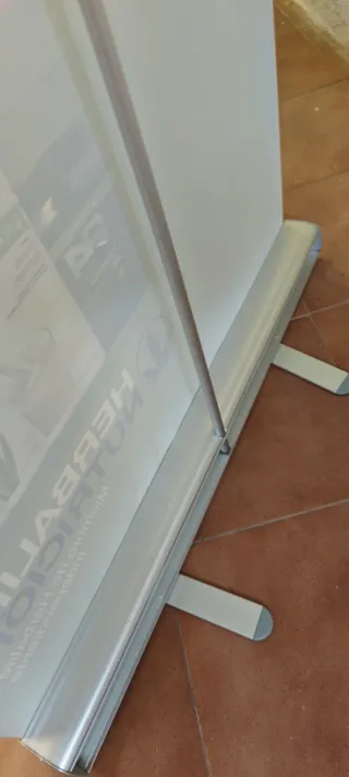 3 Roll-up expositor Herbalife plegable