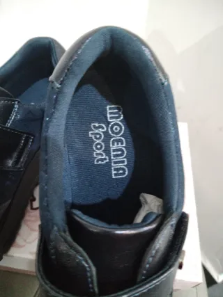 Scarpe donna con strappo n.37