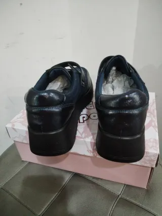 Scarpe donna con strappo n.37