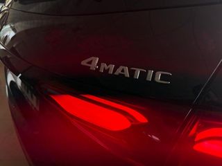 Mercedes-Benz GLC220 *4MATIC* NUEVO MODELO 2023