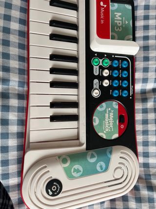 Tastiere elettroniche per bambini con ritmi