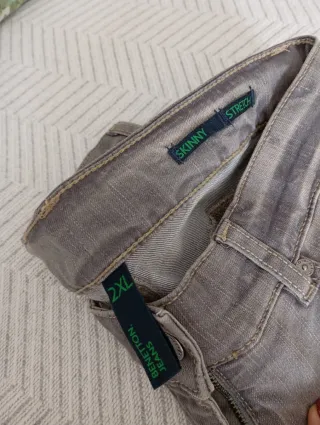 Pantalón vaquero skinny strech Benetton gris