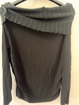 Maglione scollo bardò con paillettes