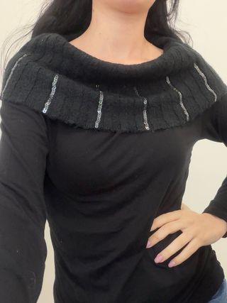 Maglione scollo bardò con paillettes