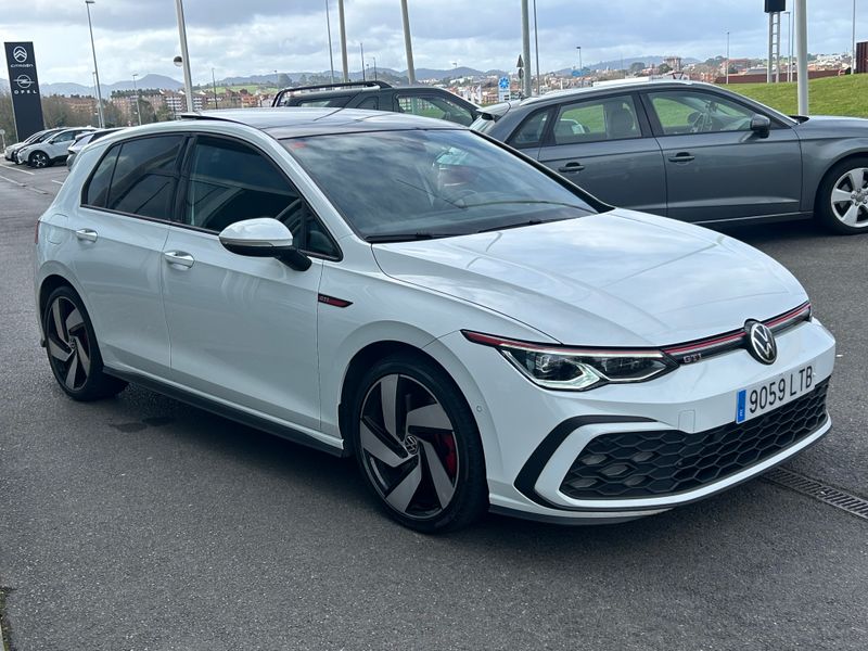 Volkswagen Golf 2021, foto 2