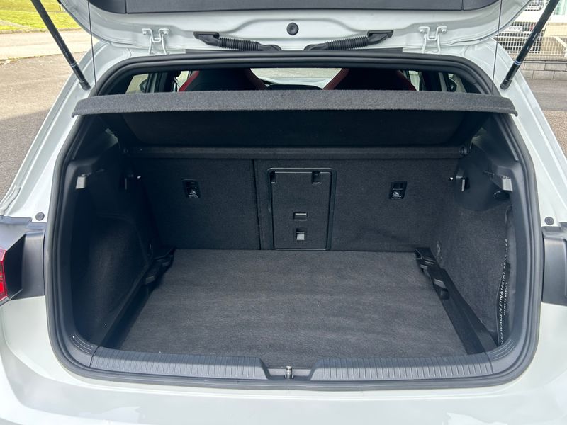 Volkswagen Golf 2021, foto 7