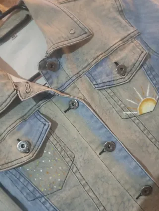 Chaqueta vaquera pintada a mano estilo boho