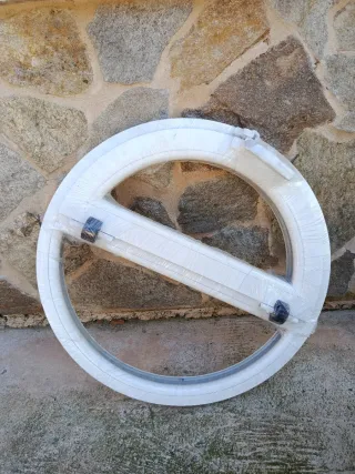 Ventana ojo de buey redonda sin cristal