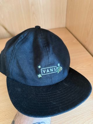 Gorras vans y obey
