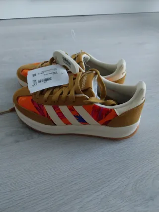 Zapatilla Adidas x Farm Rio