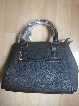 BOLSO JUVENIL NEGRO NUEVO medida ancho unos 24 cm