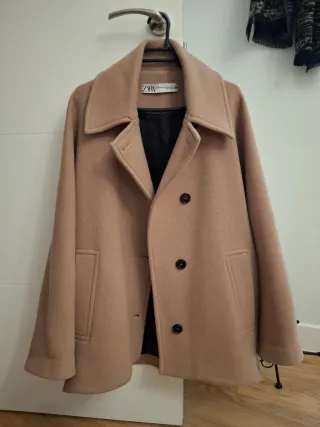 Abrigo lana MANTECO camel de Zara
