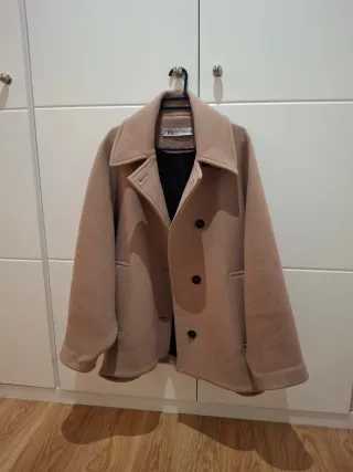 Abrigo lana MANTECO camel de Zara