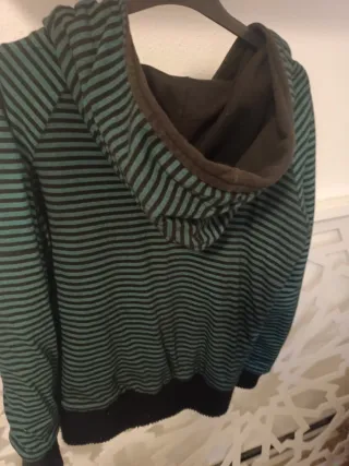 Sudadera reversible con cremallera. Marca tijar