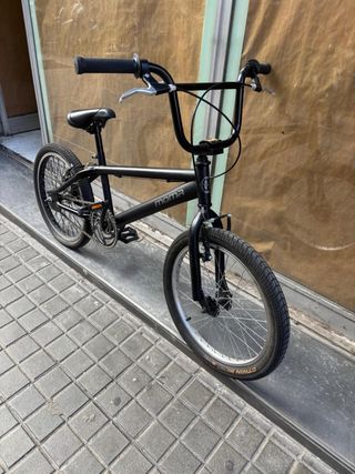 Bicicleta BMX Moma Nero
